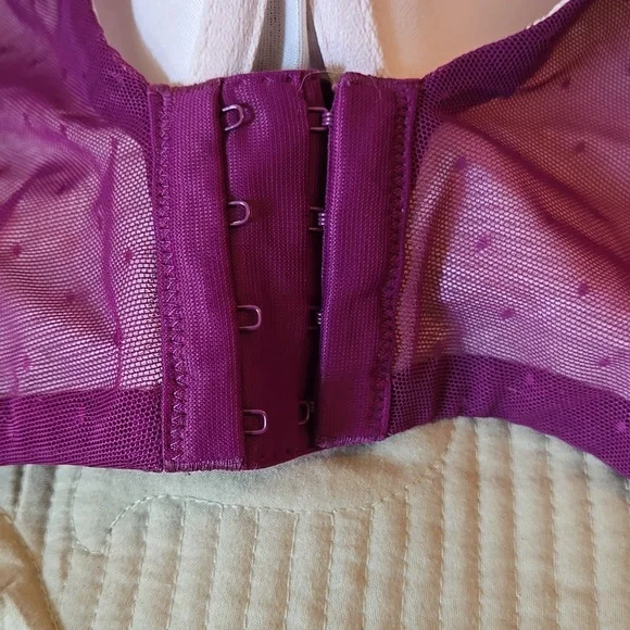 Torrid Lace Lightly Lined Balconette Bra - Size 46DDD - Picture 3 of 6